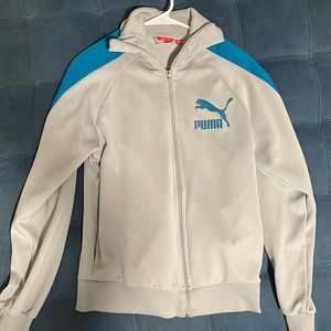 Men’s puma athletic jacket blue strips down the sleeve